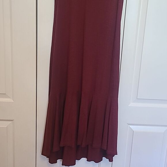 Caslon Modal Blend Scoop Neck Flared Bottom High Low Tank Burgundy Dress Size M - Picture 3 of 11